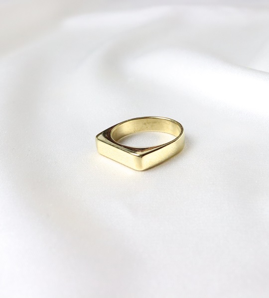 Ατσάλινο rectangle shape δαχτυλίδι σε χρυσό χρώμα
