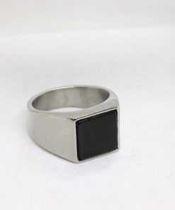 Ατσάλινο ασημί δαχτυλίδι με τετράγωνη μαύρη πέτρα